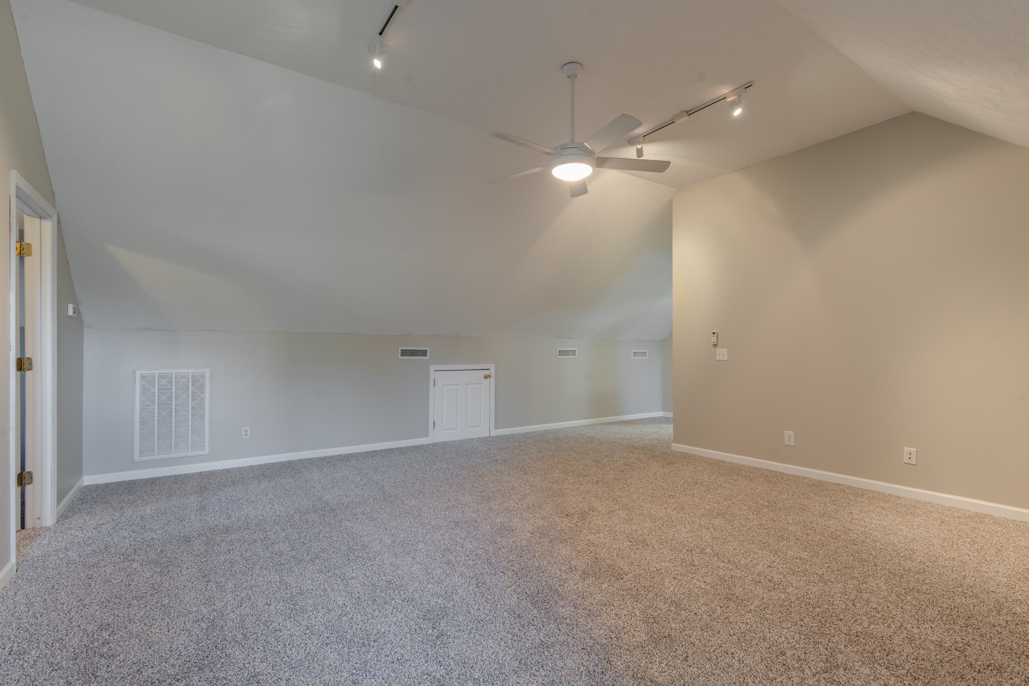 6699 East Benton Road Springfield, TN 37172 - Photo 30 of 66 an empty room with an entryway and fan