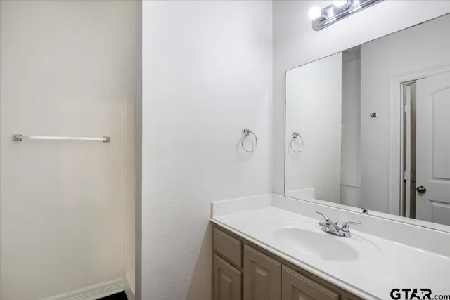 $459,900 | 3922 McDonald Road, Tyler, TX 75701