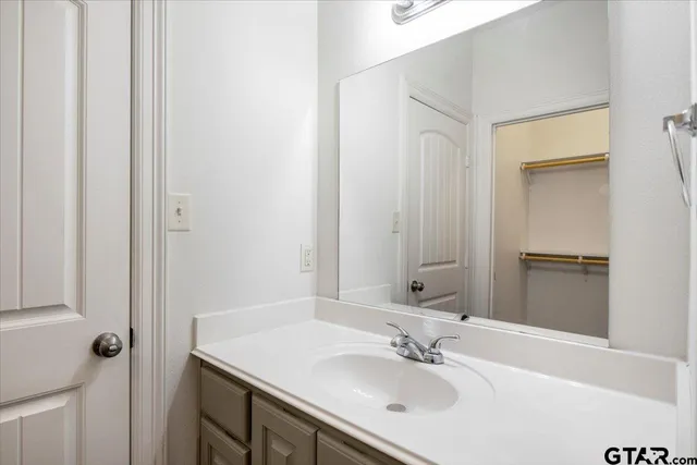 $459,900 | 3922 McDonald Road, Tyler, TX 75701