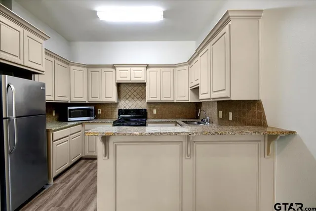 $459,900 | 3922 McDonald Road, Tyler, TX 75701