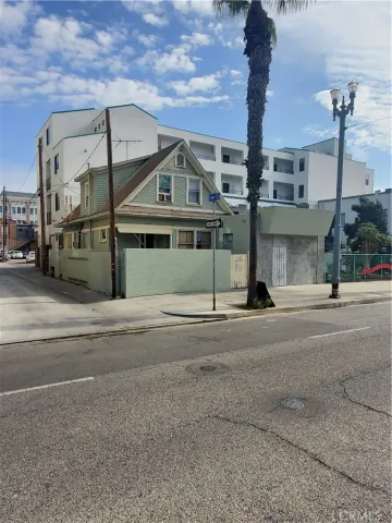 $1,100,000 | 620 Pacific Avenue, Long Beach, CA 90802