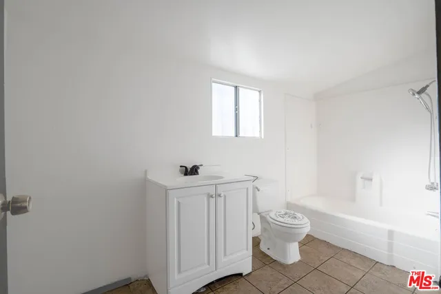 $1,248,000 | 955 South Ardmore Avenue, Los Angeles, CA 90006