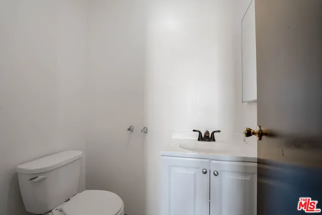 $1,248,000 | 955 South Ardmore Avenue, Los Angeles, CA 90006