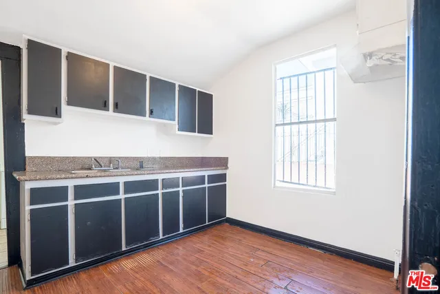 $1,248,000 | 955 South Ardmore Avenue, Los Angeles, CA 90006