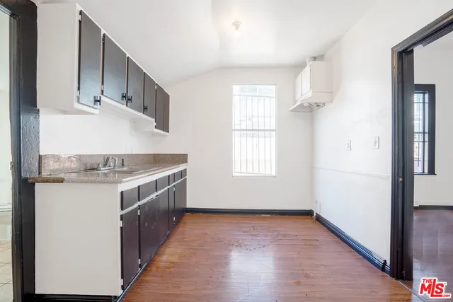 $1,248,000 | 955 South Ardmore Avenue, Los Angeles, CA 90006