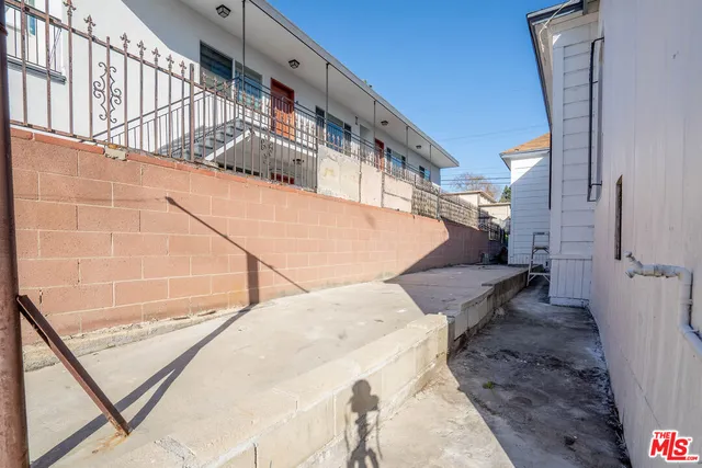 $1,248,000 | 955 South Ardmore Avenue, Los Angeles, CA 90006