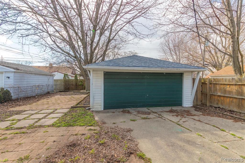 23737 Normandy Avenue Eastpointe, MI 48021 - Photo 17 of 18