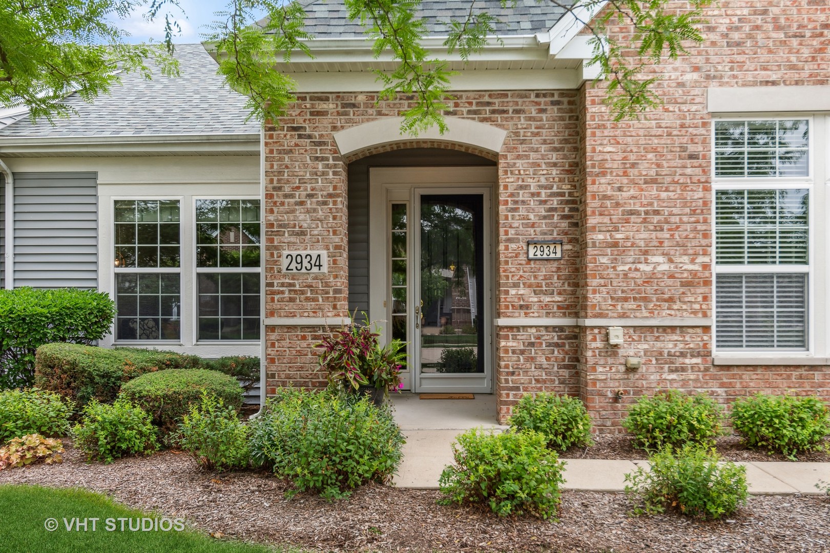 2934 Portage Street Naperville, IL 60564 - Photo 2 of 30 a front view of a house