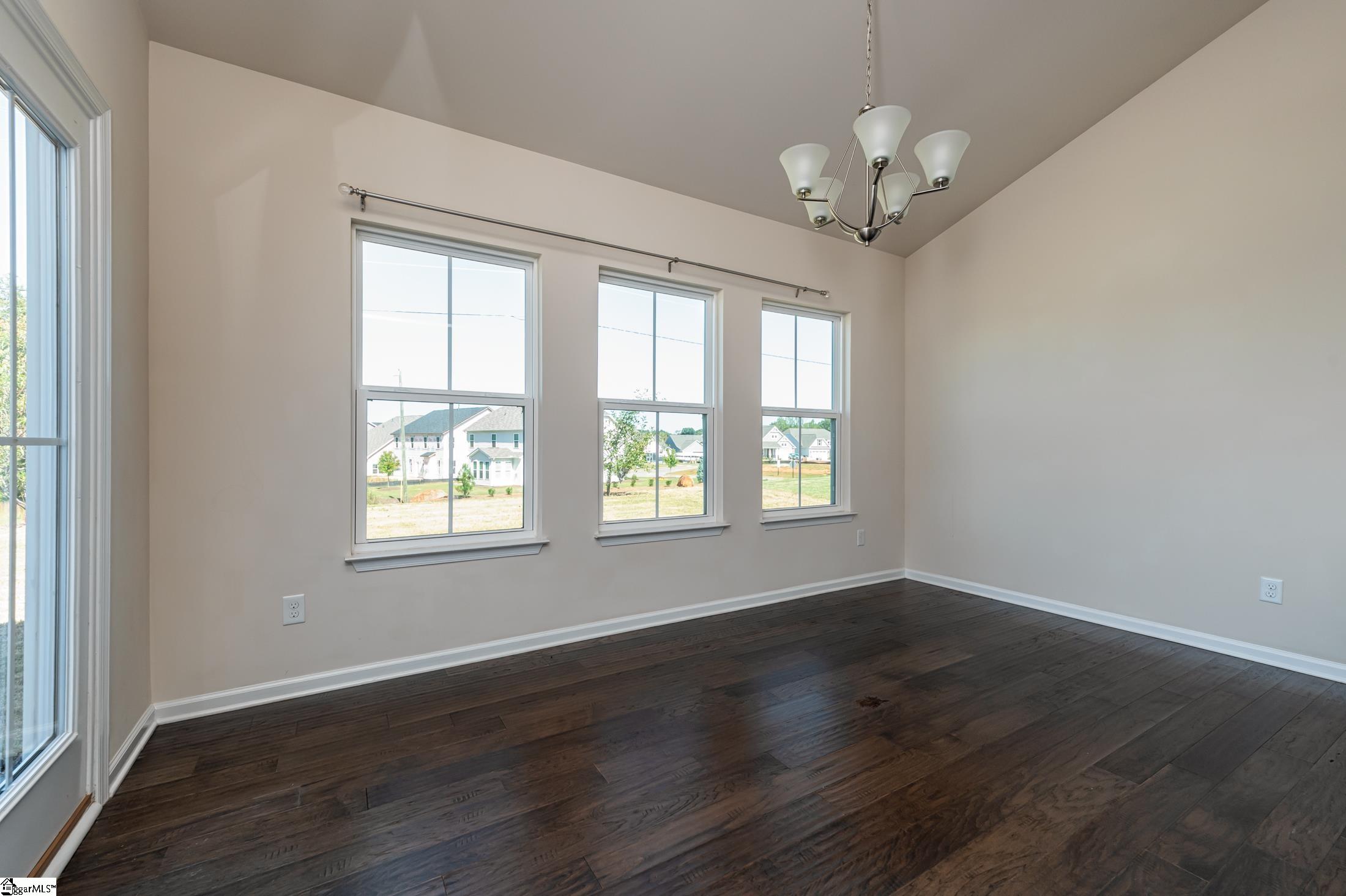 368 Bucklebury Road Greer, SC 29651 - Photo 11 of 36 Gallery Image 11