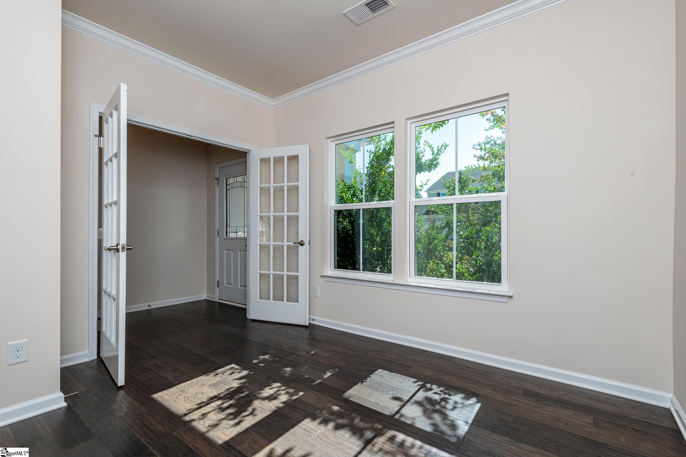 368 Bucklebury Road Greer, SC 29651 - Photo 3 of 36 Gallery Image 3