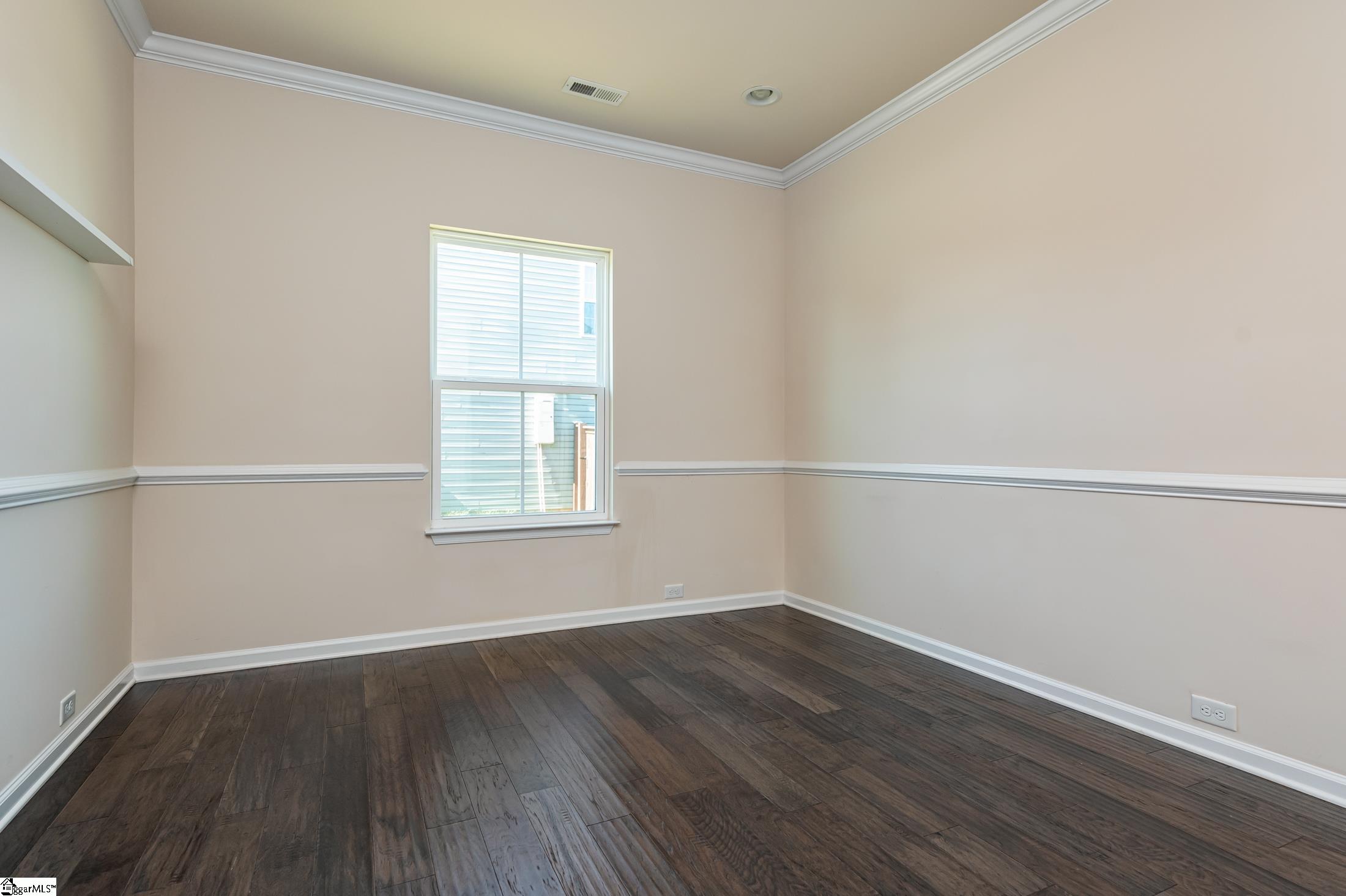 368 Bucklebury Road Greer, SC 29651 - Photo 4 of 36 Gallery Image 4