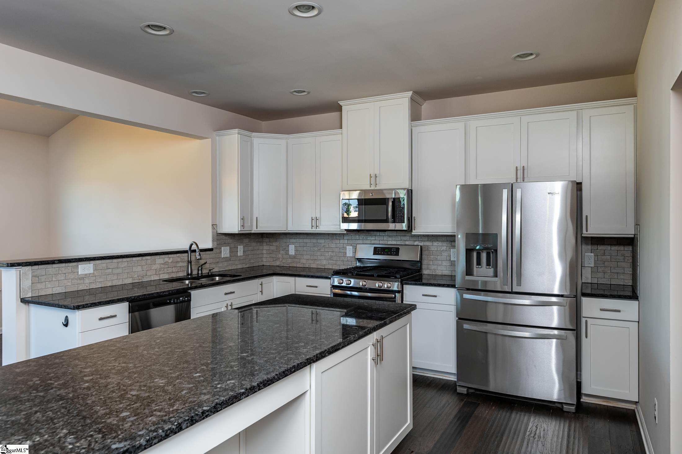 368 Bucklebury Road Greer, SC 29651 - Photo 10 of 36 Gallery Image 10