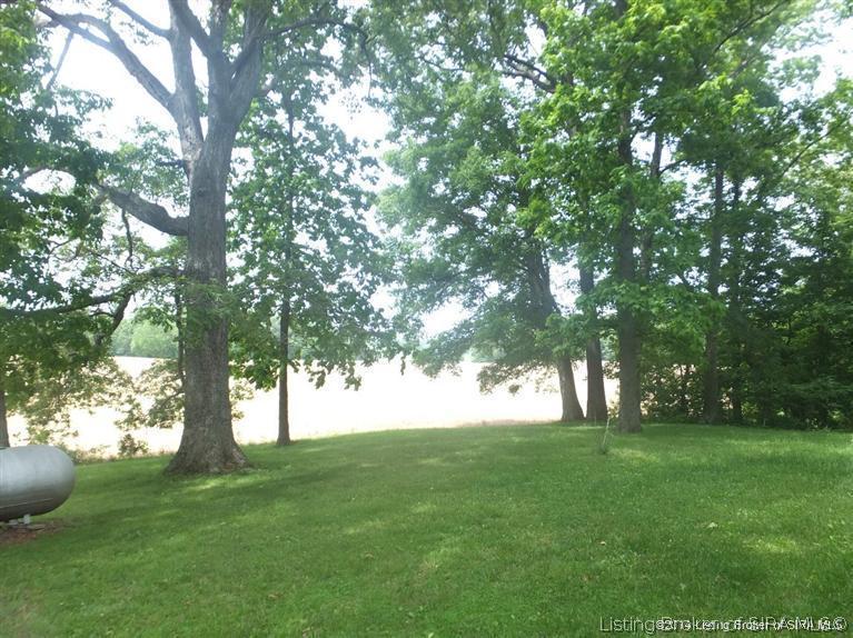 2306 Kane Road Southeast Corydon, IN 47112 - Photo 23 of 34