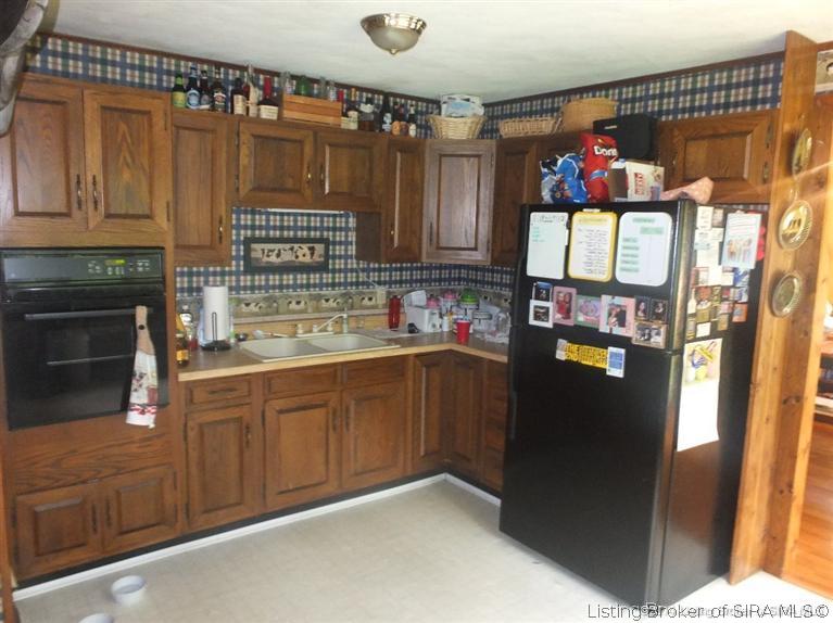 2306 Kane Road Southeast Corydon, IN 47112 - Photo 4 of 34