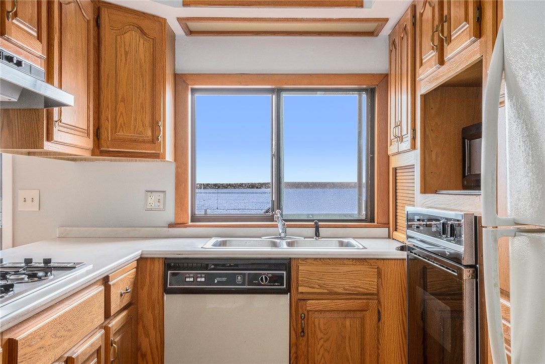 4158 Post Road, Unit 15 Warwick, RI 02818 - Photo 4 of 16