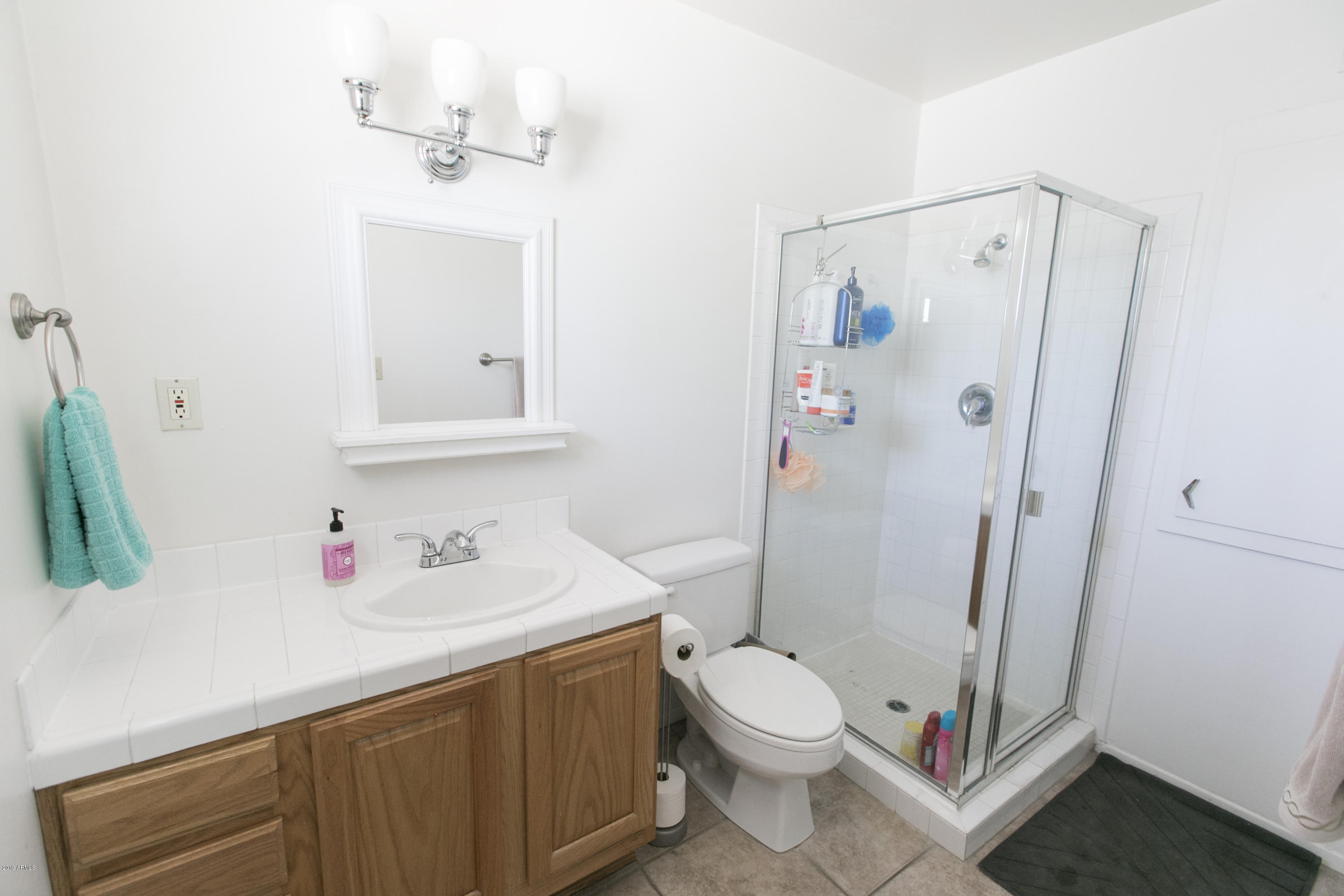 3711 South Terrace Road Tempe, AZ 85282 - Photo 21 of 38 MASTER BATH - 83U0216
