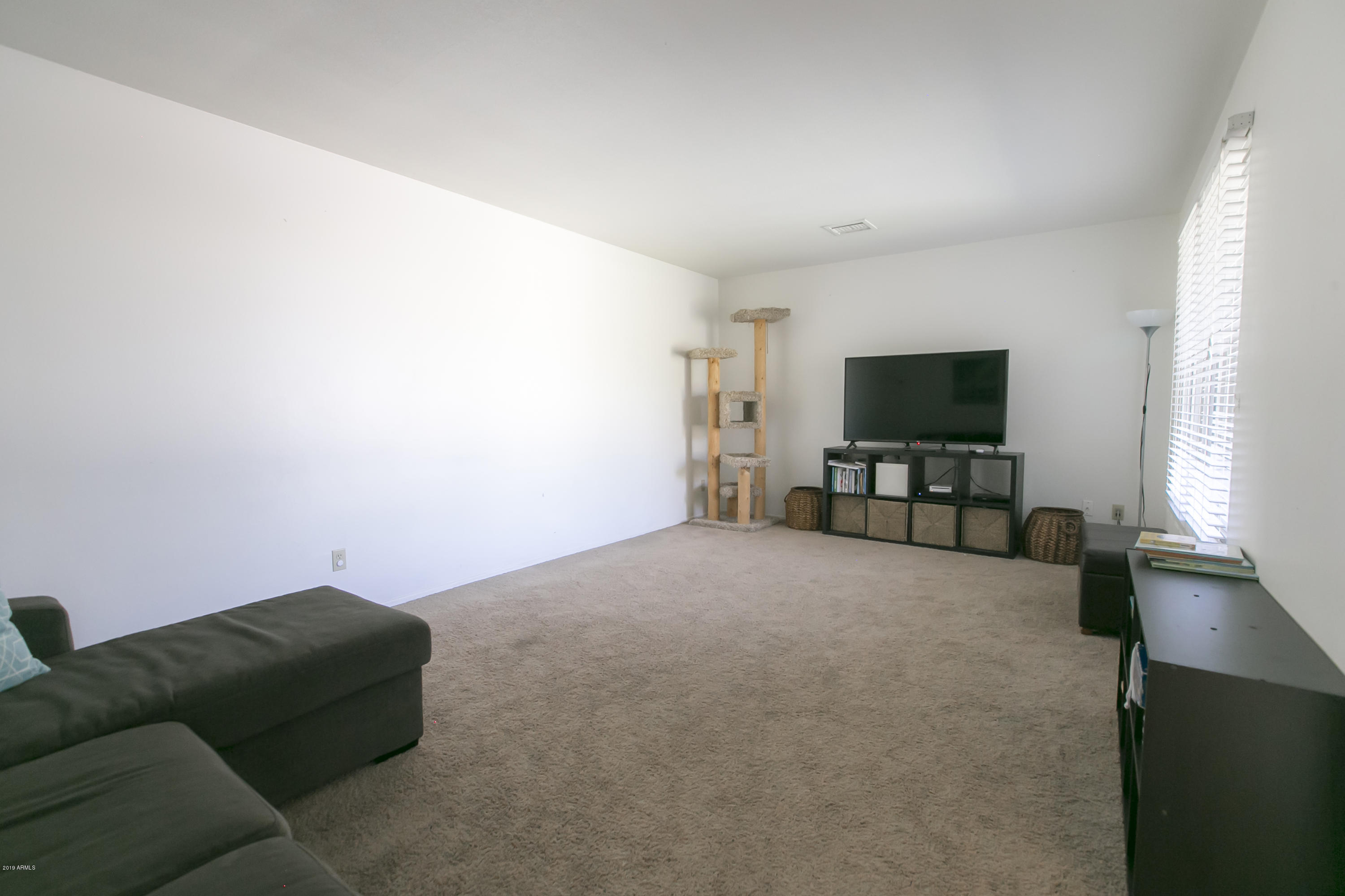 3711 South Terrace Road Tempe, AZ 85282 - Photo 24 of 38 LIVING ROMM - 83U0227