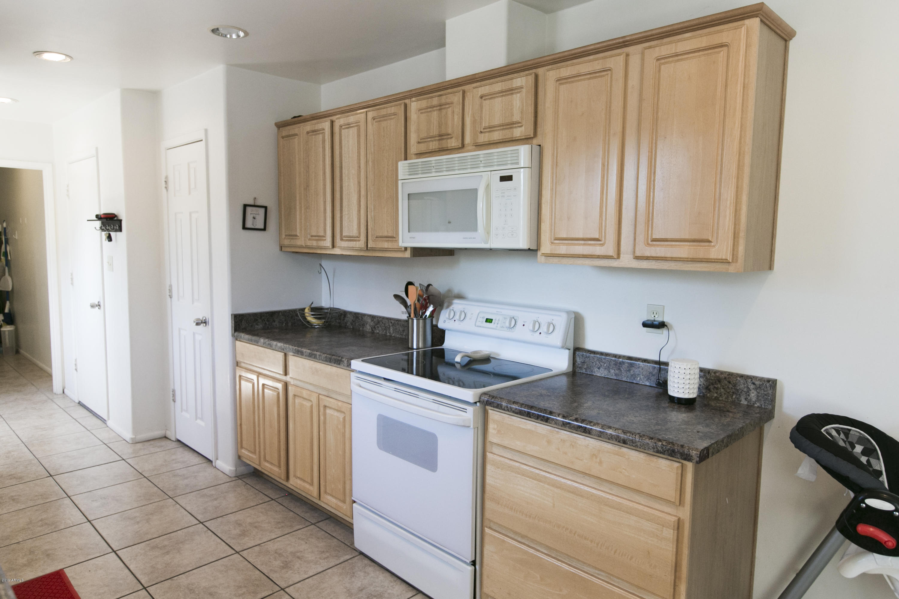 3711 South Terrace Road Tempe, AZ 85282 - Photo 10 of 38 KITCHEN - 83U0235