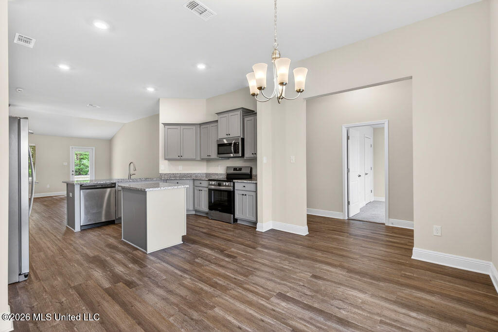 15740 Rachael Drive Gulfport, MS 39503 - Photo 7 of 36 15740RachelDr.-7