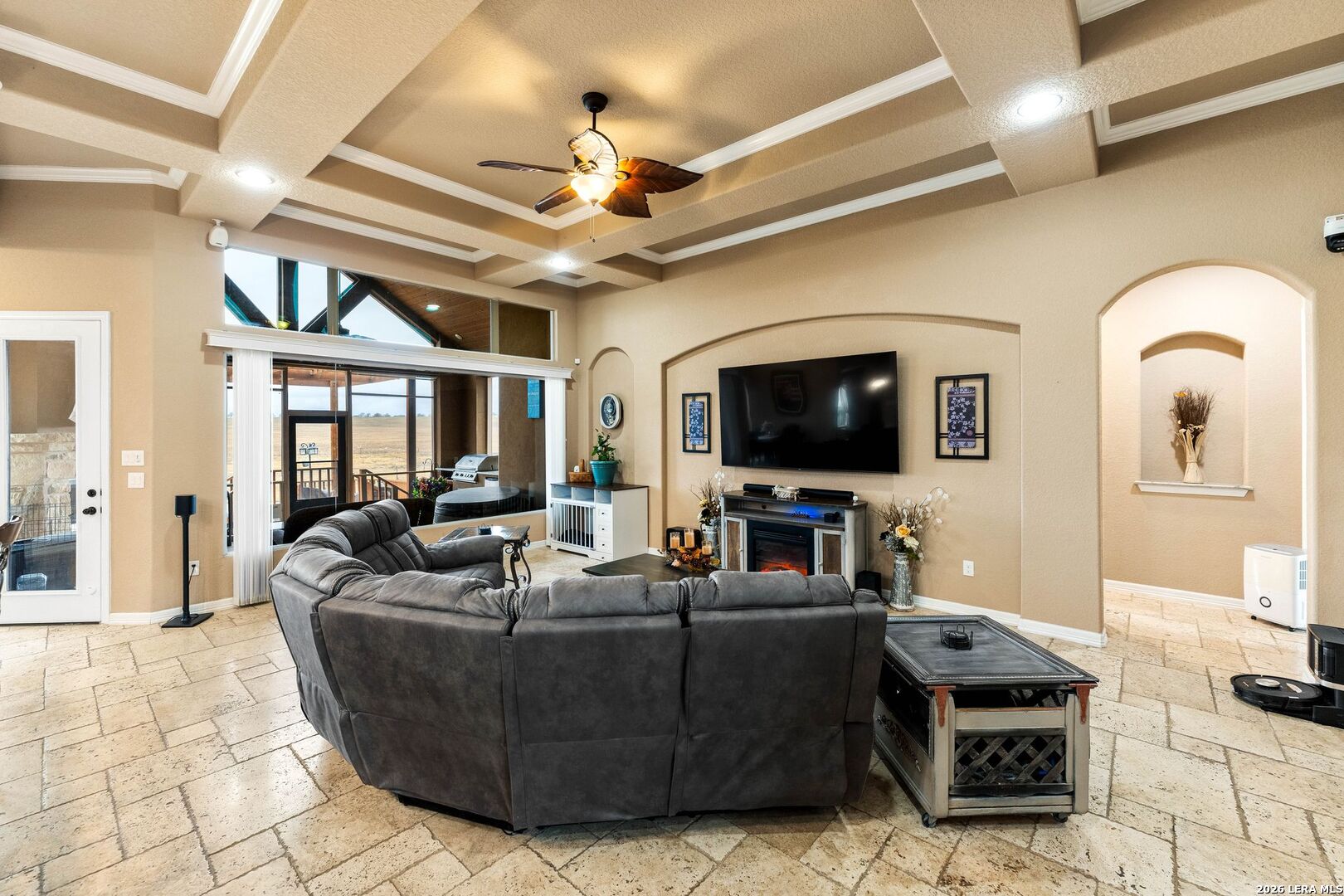 258 Triple R Drive La Vernia, TX 78121 - Photo 4 of 44