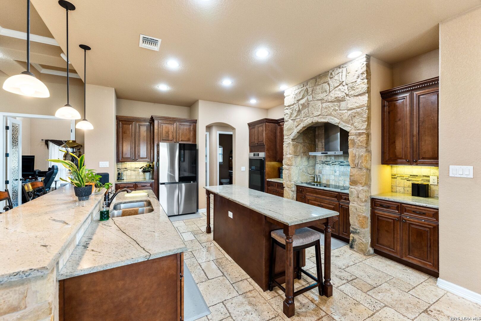 258 Triple R Drive La Vernia, TX 78121 - Photo 5 of 44