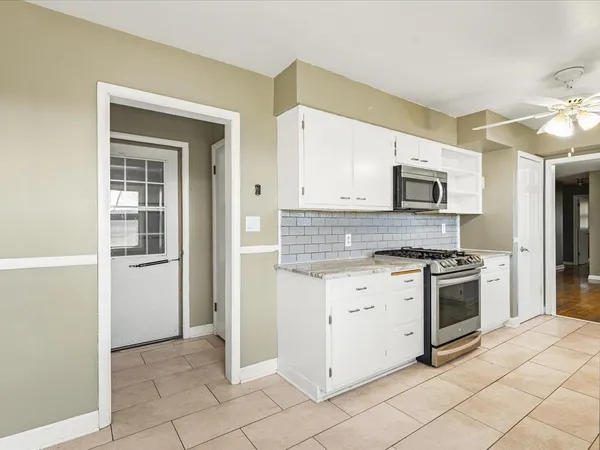 $230,000 | 2515 Mandrake Drive, Rockford, IL 61108