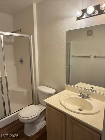 $1,295 | 5710 East Tropicana Avenue, Unit 2197, Las Vegas, NV 89122