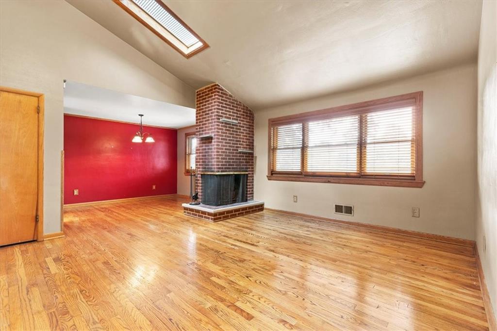 716 New Texas Road Pittsburgh, PA 15239 - Photo 4 of 46 Gallery Image 4