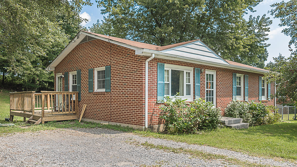346 Oak Drive Blue Ridge, VA 24064 - Photo 1 of 15 Adorable Brick Ranch