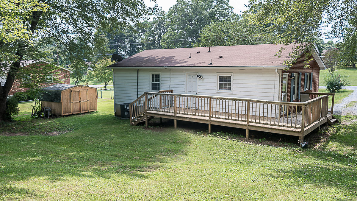 346 Oak Drive Blue Ridge, VA 24064 - Photo 12 of 15 Back of home