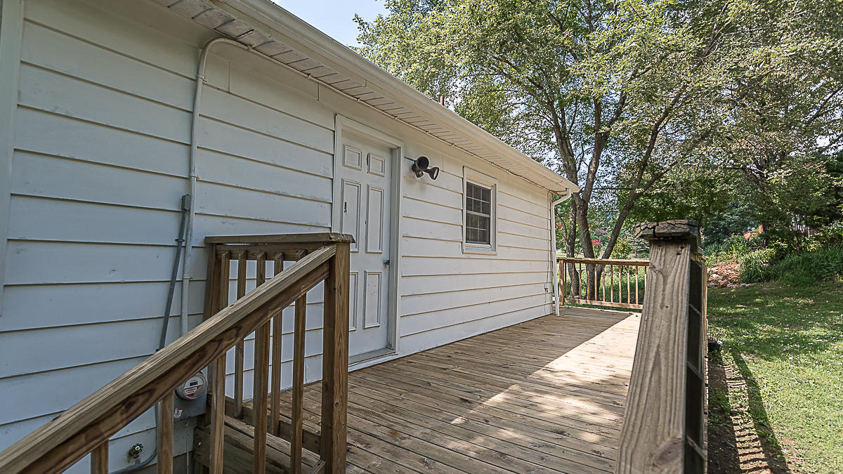 346 Oak Drive Blue Ridge, VA 24064 - Photo 14 of 15 Deck