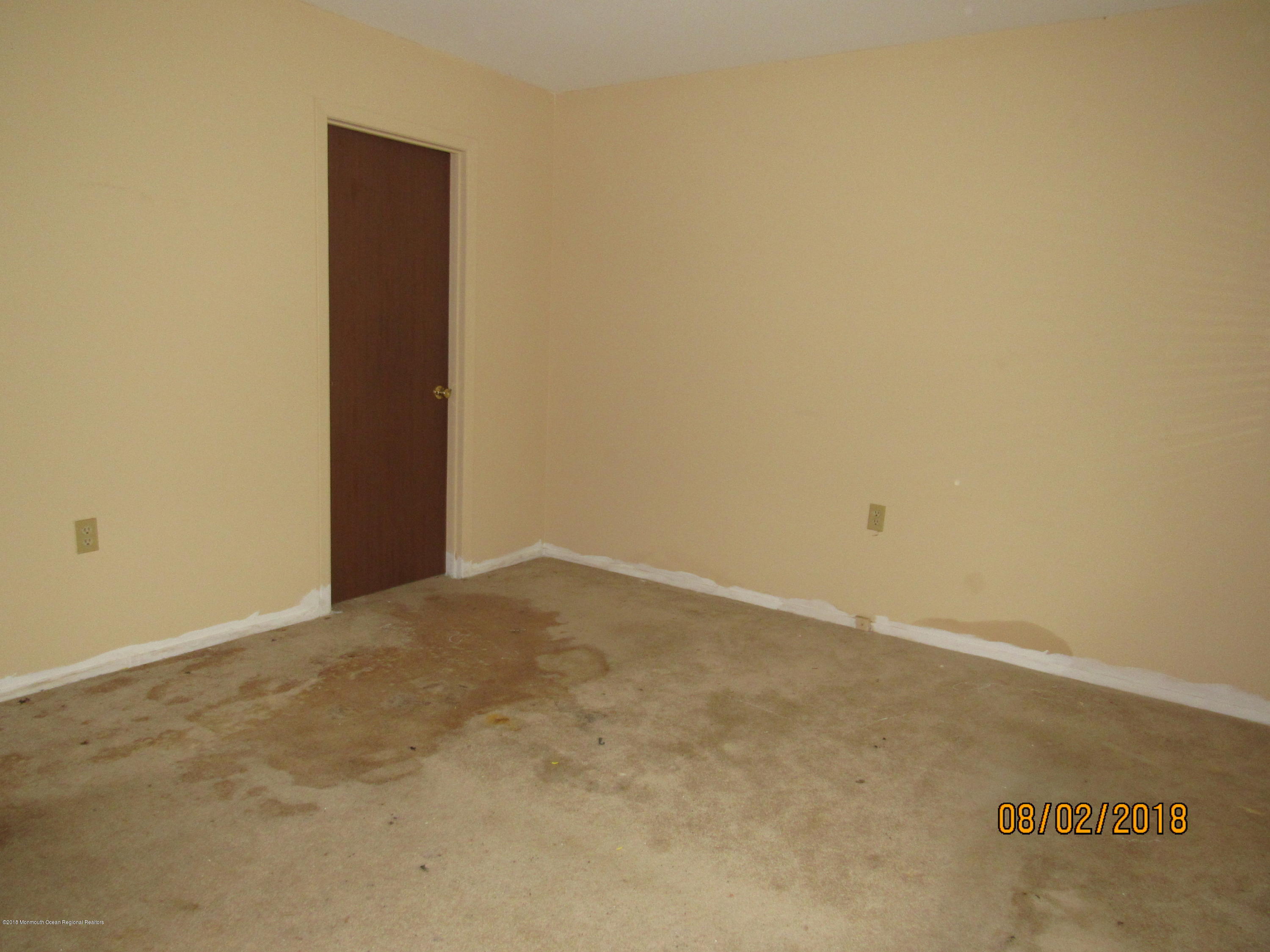 7B Spring Street, Unit C Whiting, NJ 08759 - Photo 8 of 13 IMG_3753