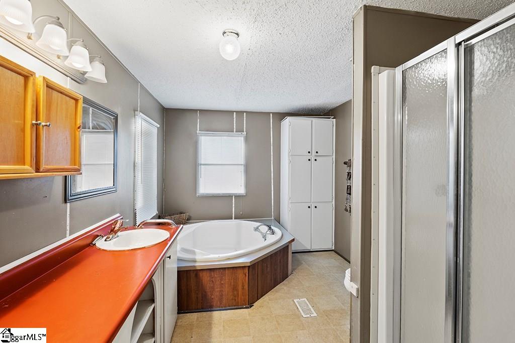 6288 Highway 418 Fountain Inn, SC 29644 - Photo 8 of 20 Gallery Image 8
