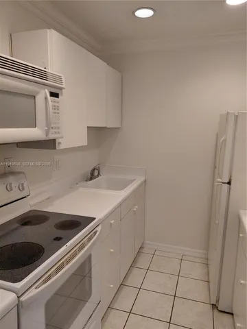 $1,595 | 731 Hummingbird Way, Unit 10, North Palm Beach, FL 33408