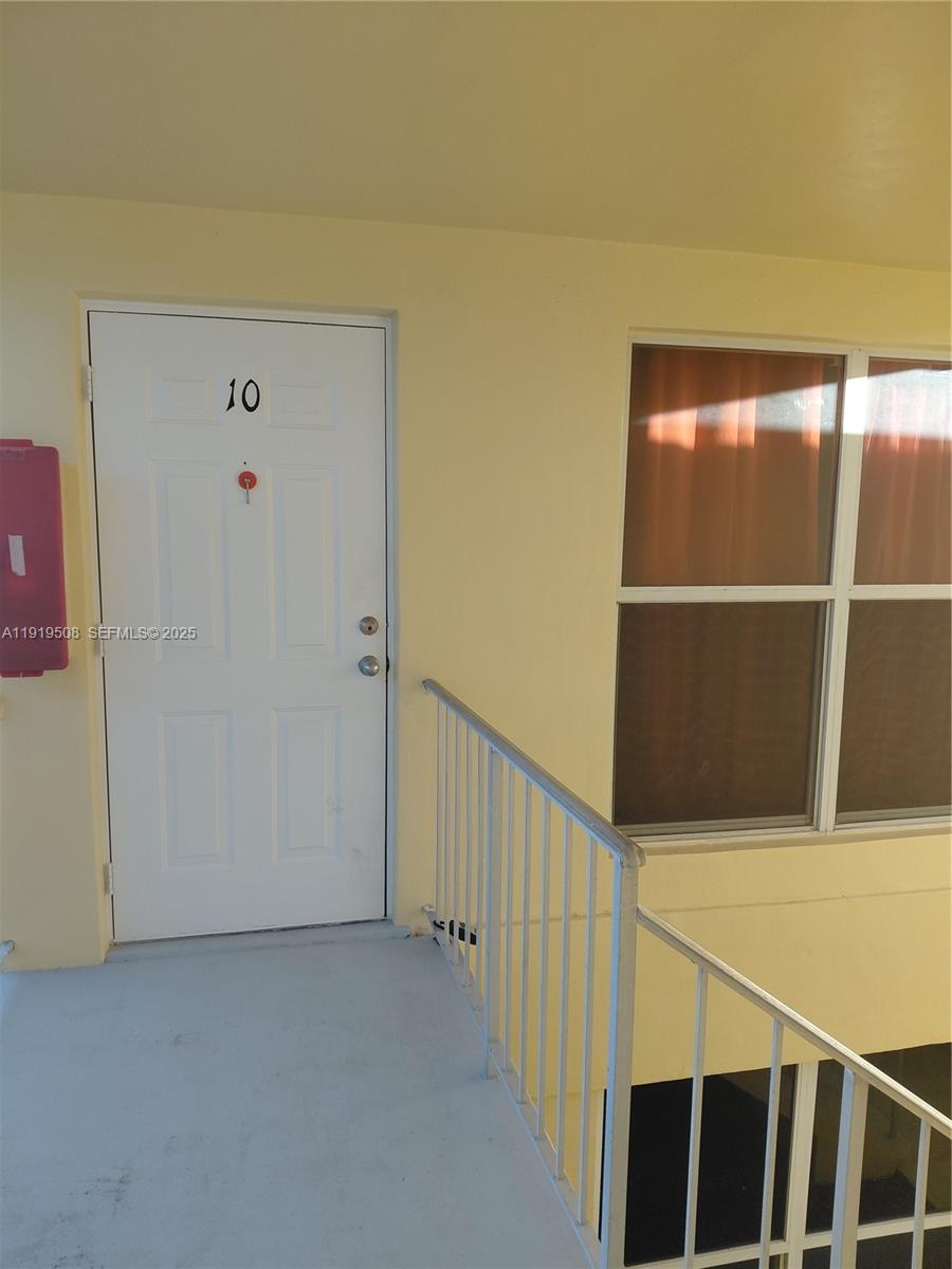 731 Hummingbird Way, Unit 10 North Palm Beach, FL 33408 - Photo 2 of 14