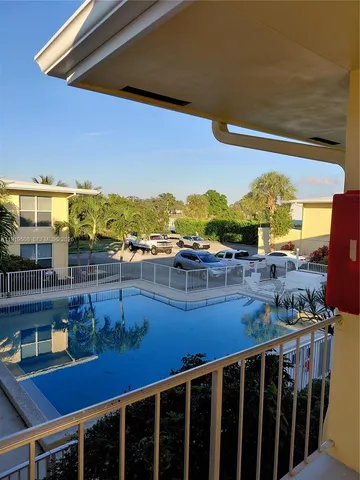 $1,595 | 731 Hummingbird Way, Unit 10, North Palm Beach, FL 33408