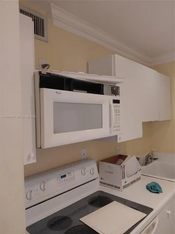 $1,750 | 731 Hummingbird Way, Unit 10, North Palm Beach, FL 33408