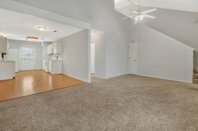 a view of empty room with window