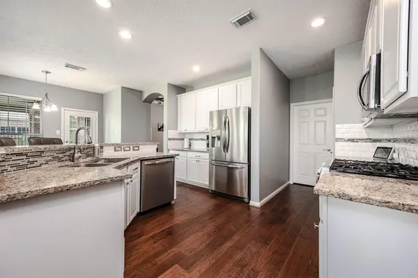 $3,400 | 3403 East Cedar Hollow Drive, Pearland, TX 77584