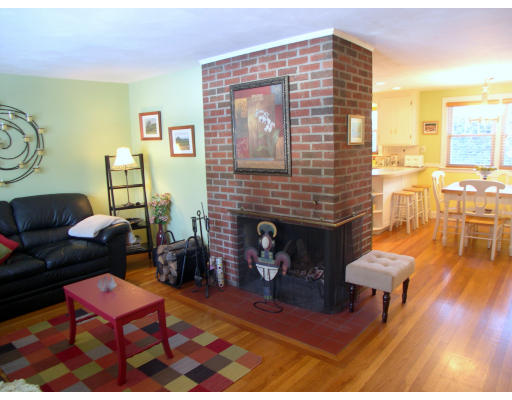 10 Gregory Road Framingham, MA 01701 - Photo 2 of 13