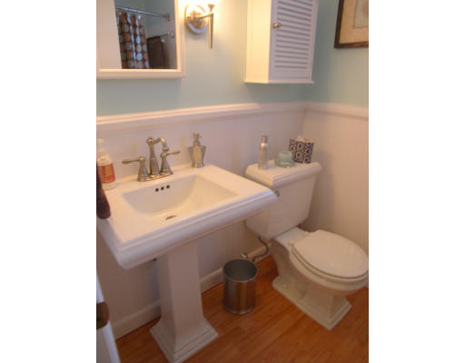 10 Gregory Road Framingham, MA 01701 - Photo 10 of 13