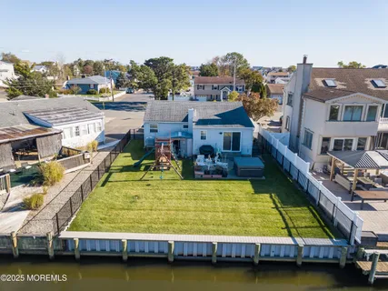 $599,999 | 4 Jamaica Avenue, Toms River, NJ 08753