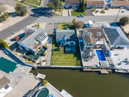 $599,999 | 4 Jamaica Avenue, Toms River, NJ 08753