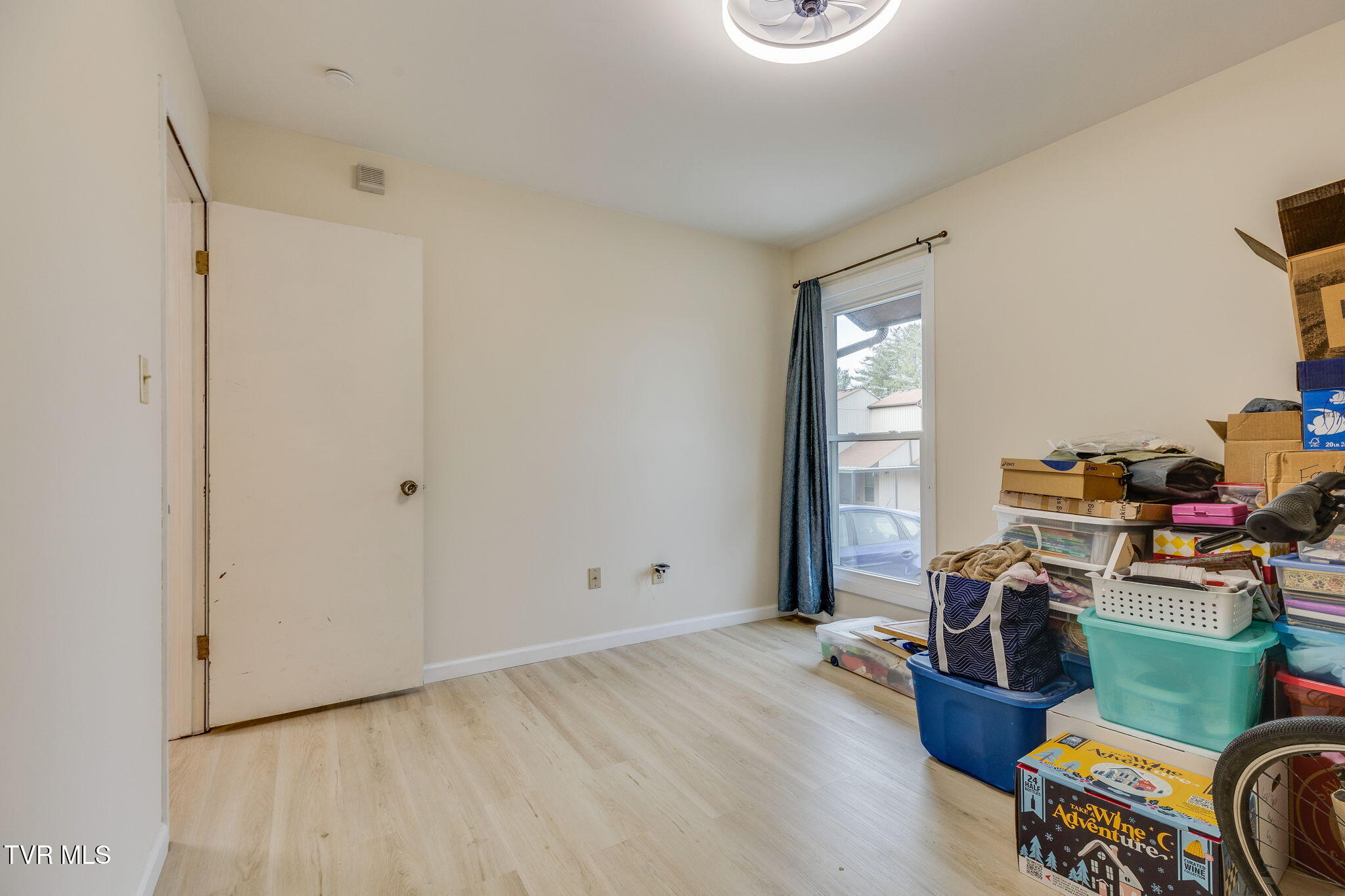 780 Hamilton Road, Unit E2 Blountville, TN 37617 - Photo 15 of 34 015