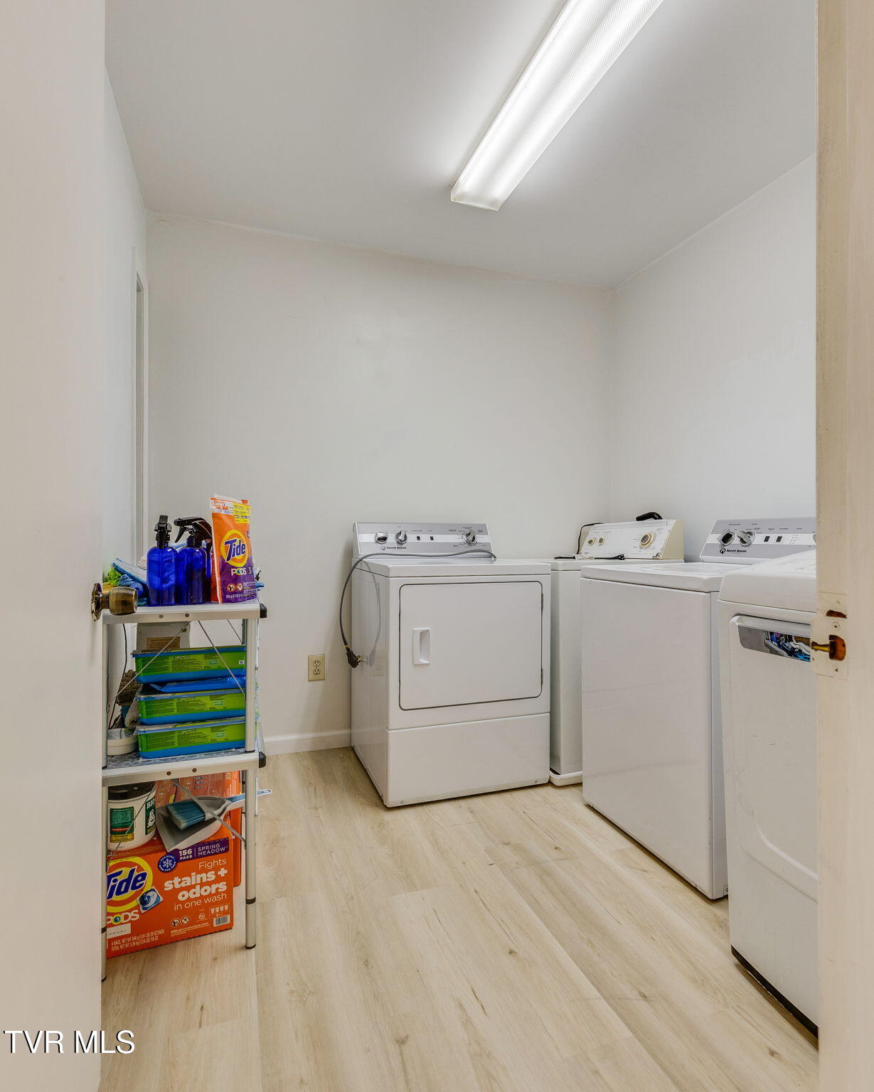 780 Hamilton Road, Unit E2 Blountville, TN 37617 - Photo 17 of 34 017