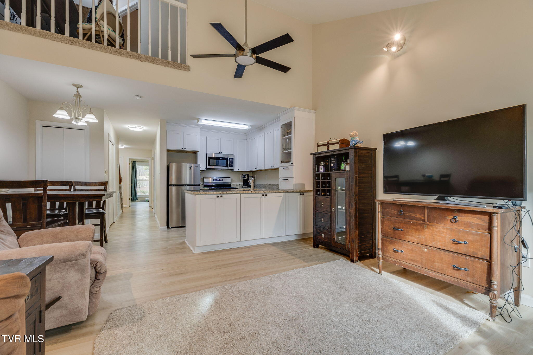 780 Hamilton Road, Unit E2 Blountville, TN 37617 - Photo 7 of 34 007