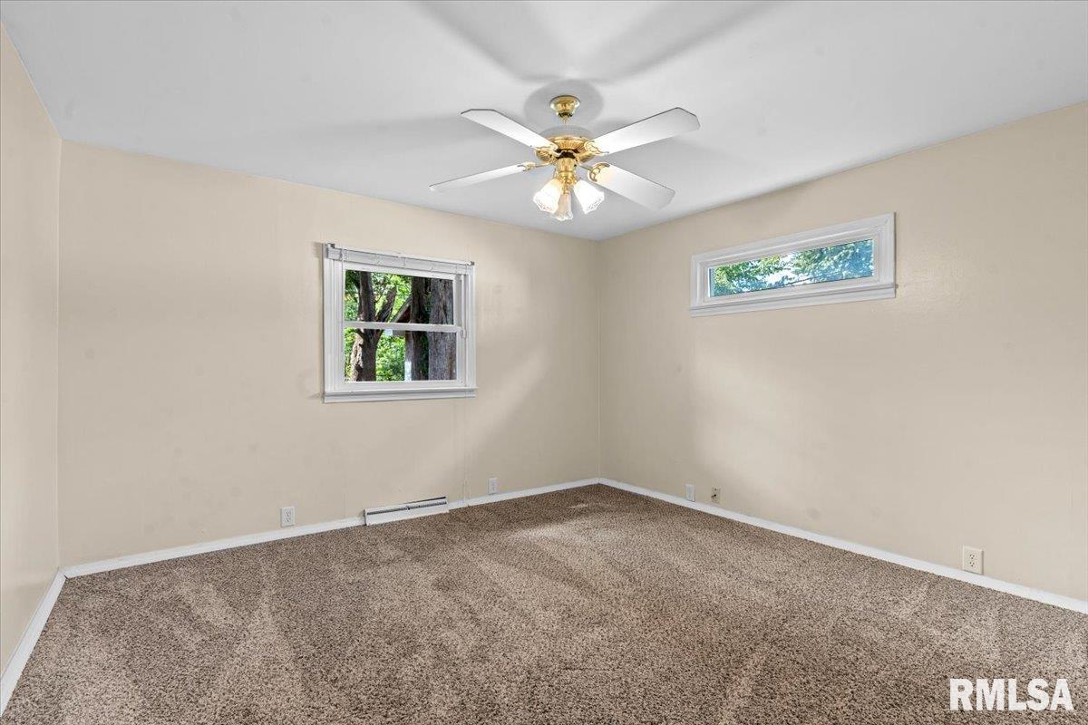 225 North English Avenue Springfield, IL 62702 - Photo 9 of 19