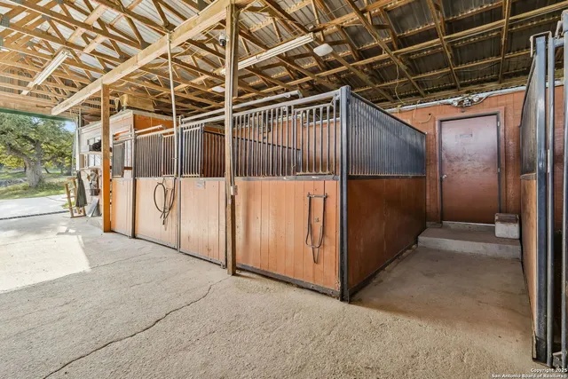 $1,900,000 | 430 Stoney Ridge Road, Bulverde, TX 78163