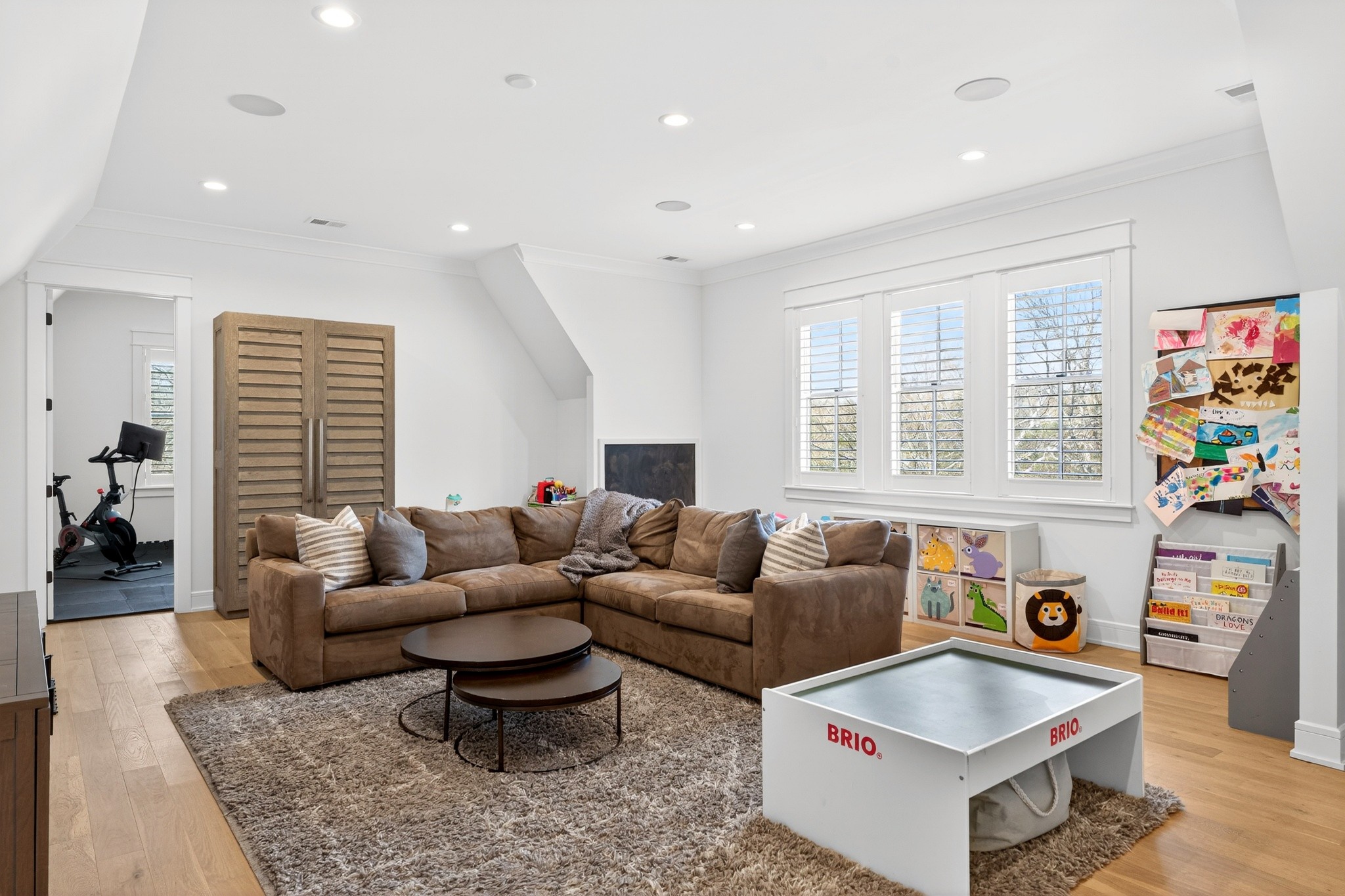721 Newberry Road Nashville, TN 37205 - Photo 28 of 49 a living room with furniture and a large window