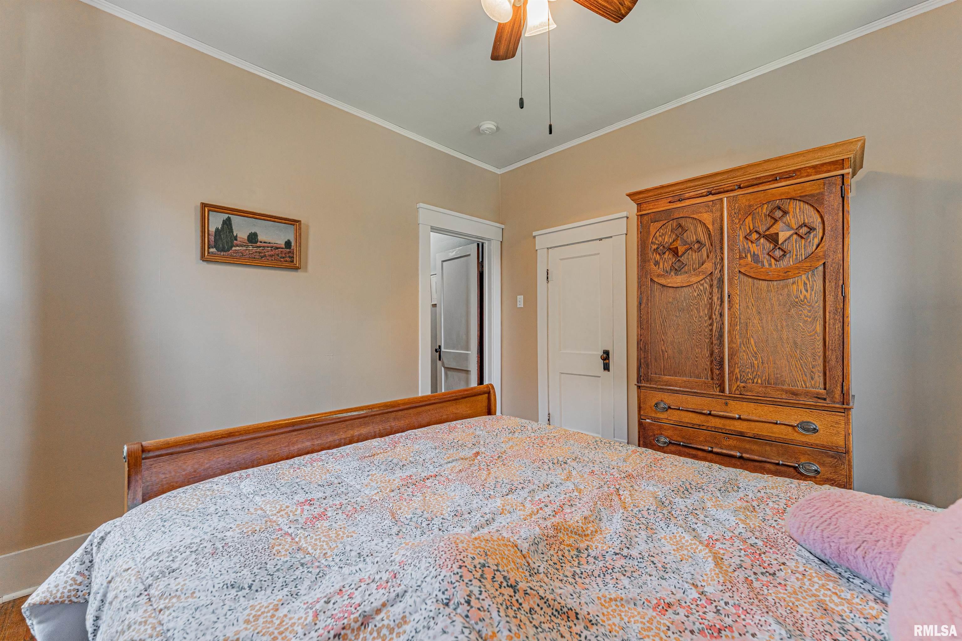 409 Woodlawn Road Lincoln, IL 62656 - Photo 13 of 25